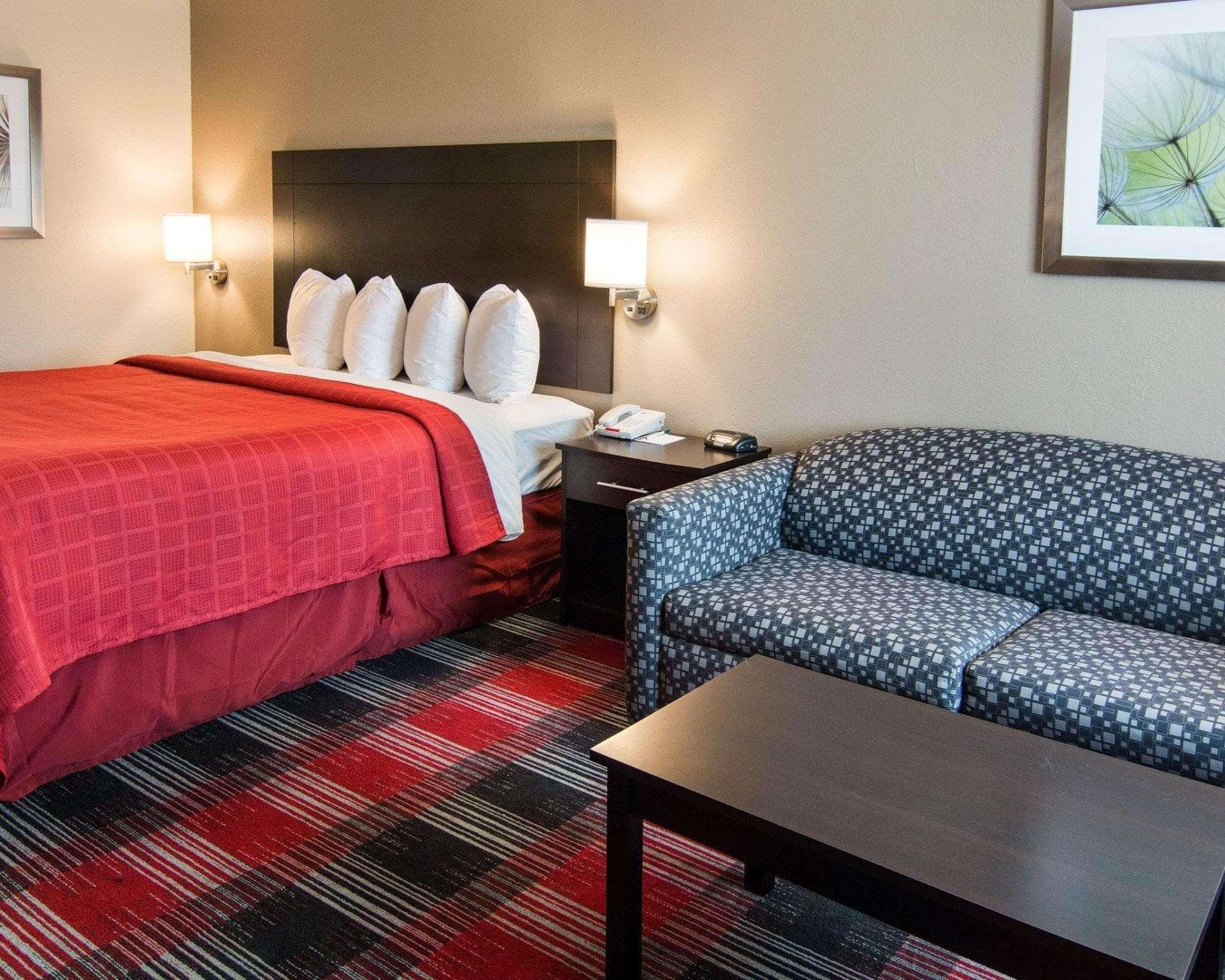 Quality Inn Near Parc נאצ'יטוצ'ס מראה חיצוני תמונה