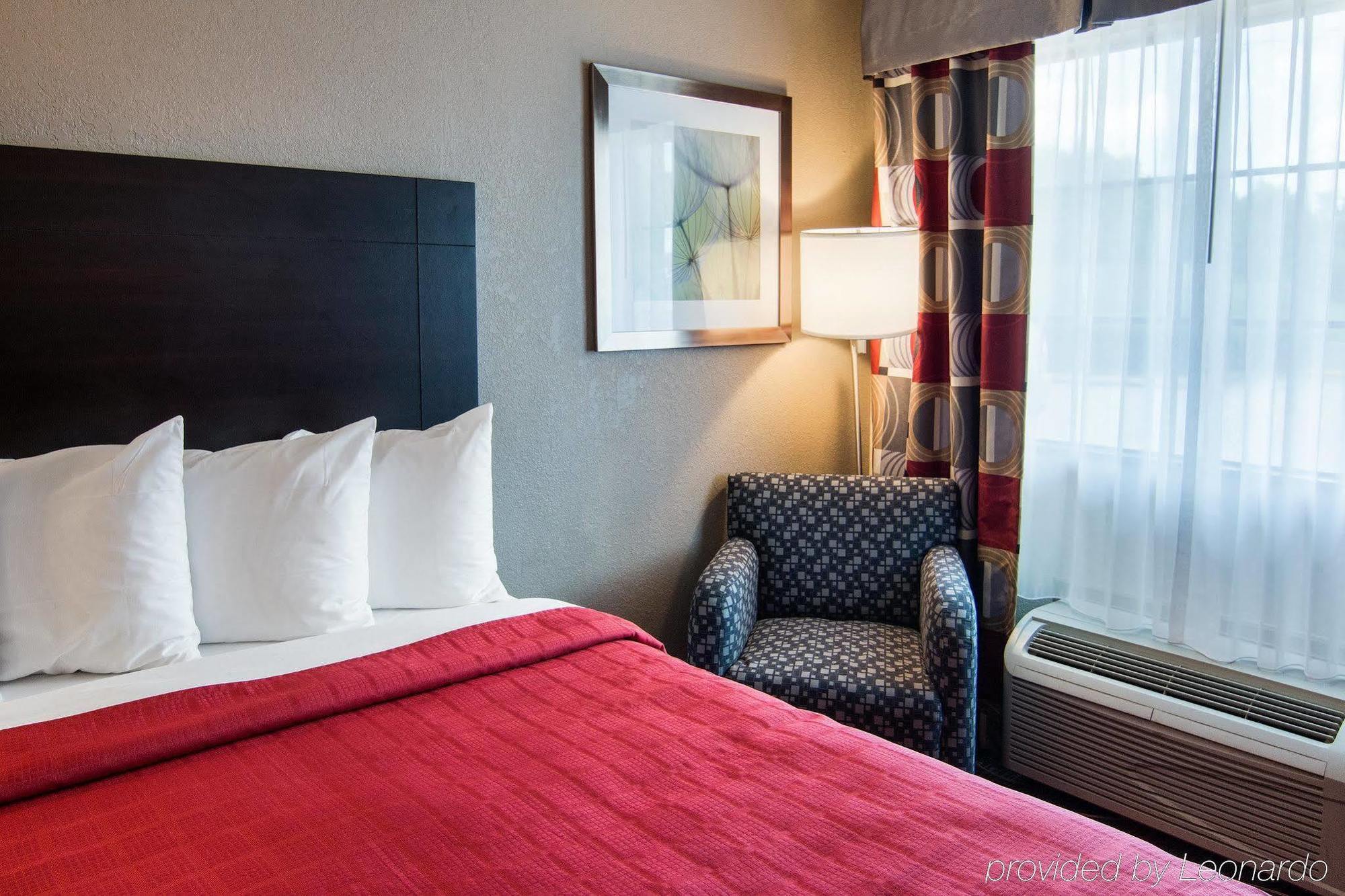 Quality Inn Near Parc נאצ'יטוצ'ס מראה חיצוני תמונה